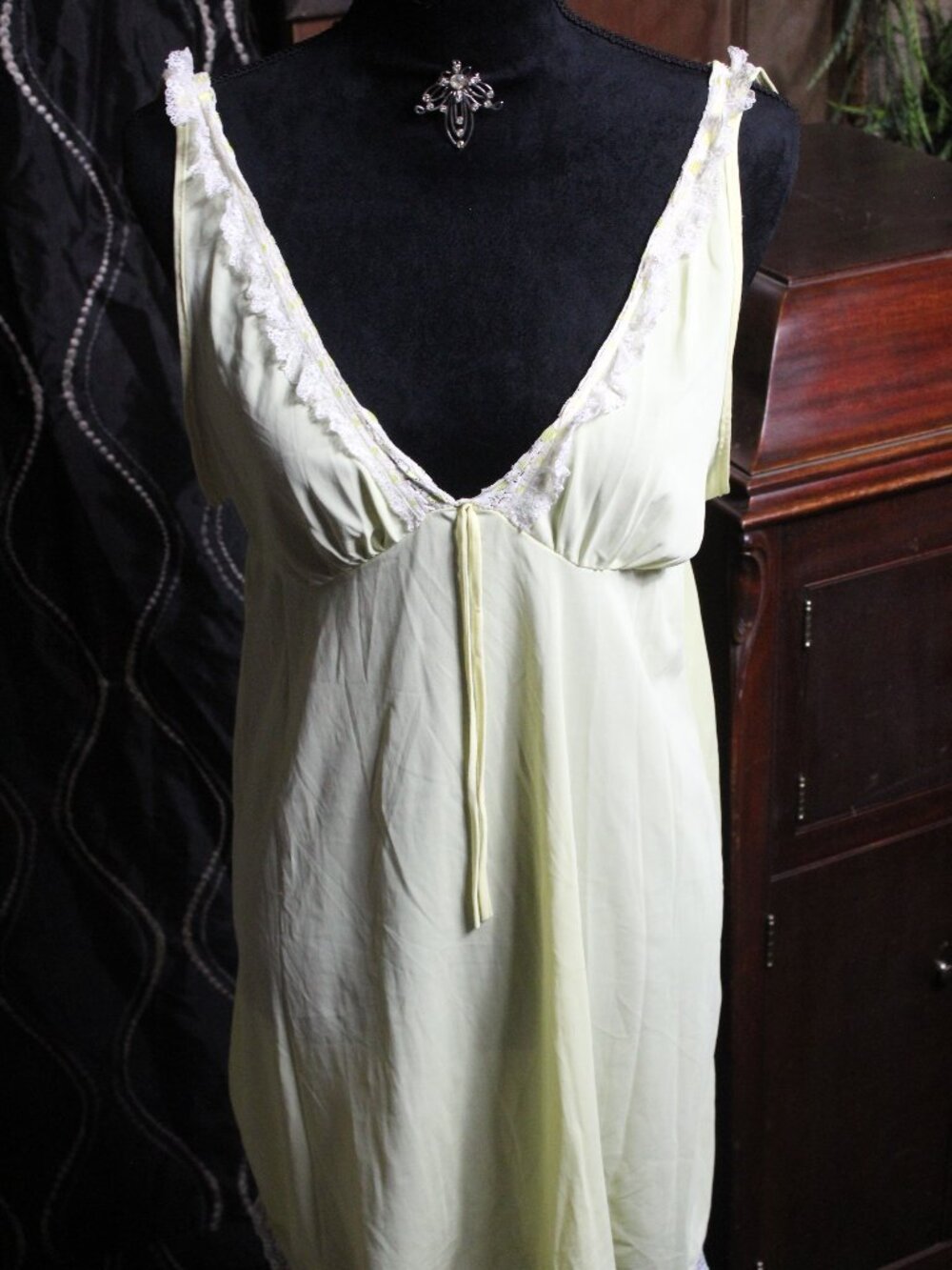 Yellow Lacy Night Gown Vintage Baggy fit